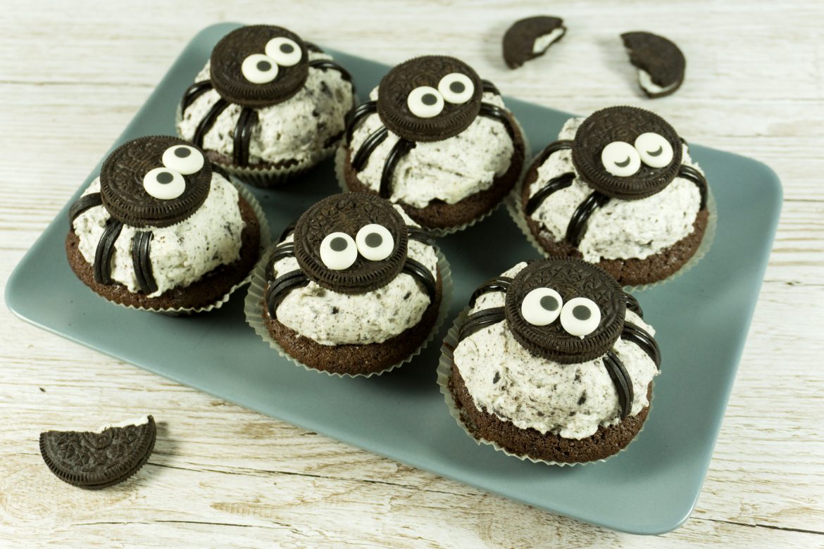 Spinnen-Oreo-Muffins für Halloween - Eine Portion Glück
